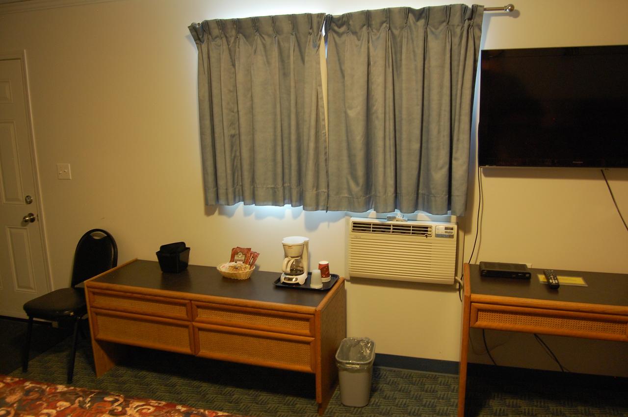 The Home Hotel Boissevain Εξωτερικό φωτογραφία